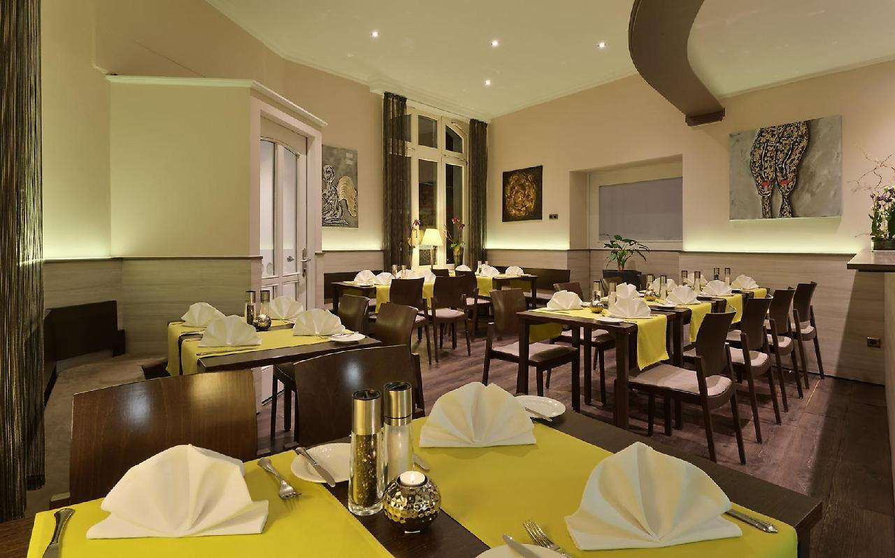 Hotel Restaurant Zur Post Bonn Exteriör bild